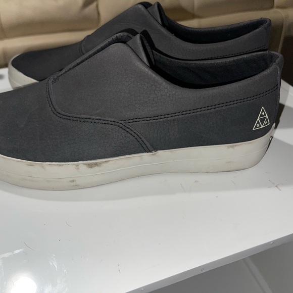 Dylan Huff like new shoes 6.5 - Picture 3 of 10